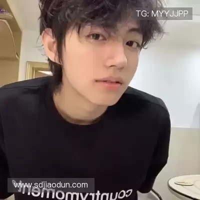 强燕颖